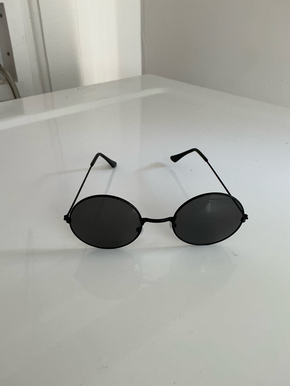 Women’s Black Round Metal Sunglasses — Sleek Everyday Shades